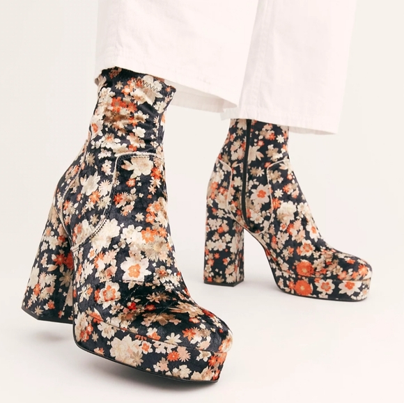 Free People Shoes - Free People Smyth Platform Boots Chunky Heels Floral Velour Psycedelic 70s 40 10